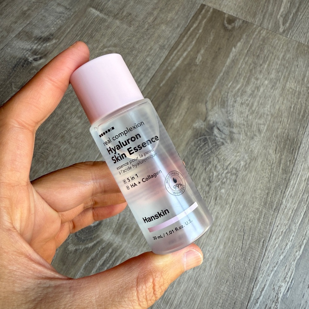 Hanskin Hyaluron Skin Essence - 30ML